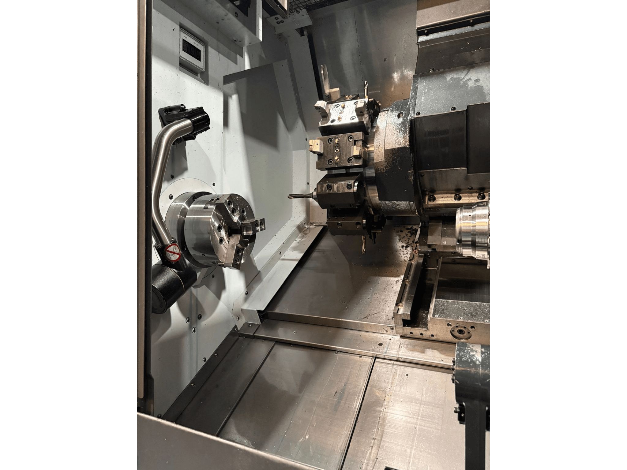 Doosan Puma 2100 SY II 04 Interno