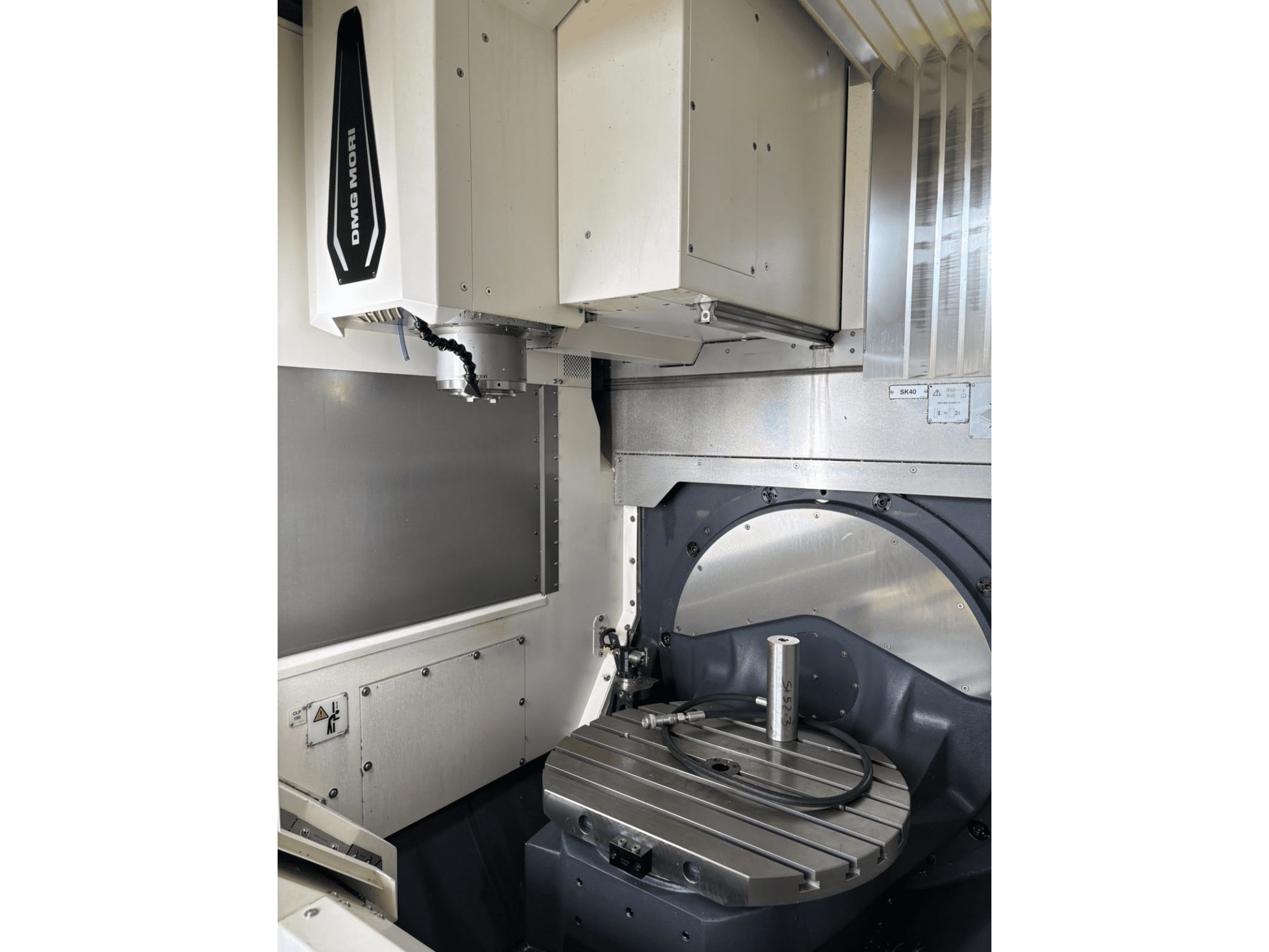 DMG Mori DMX 60 U 04 Interior
