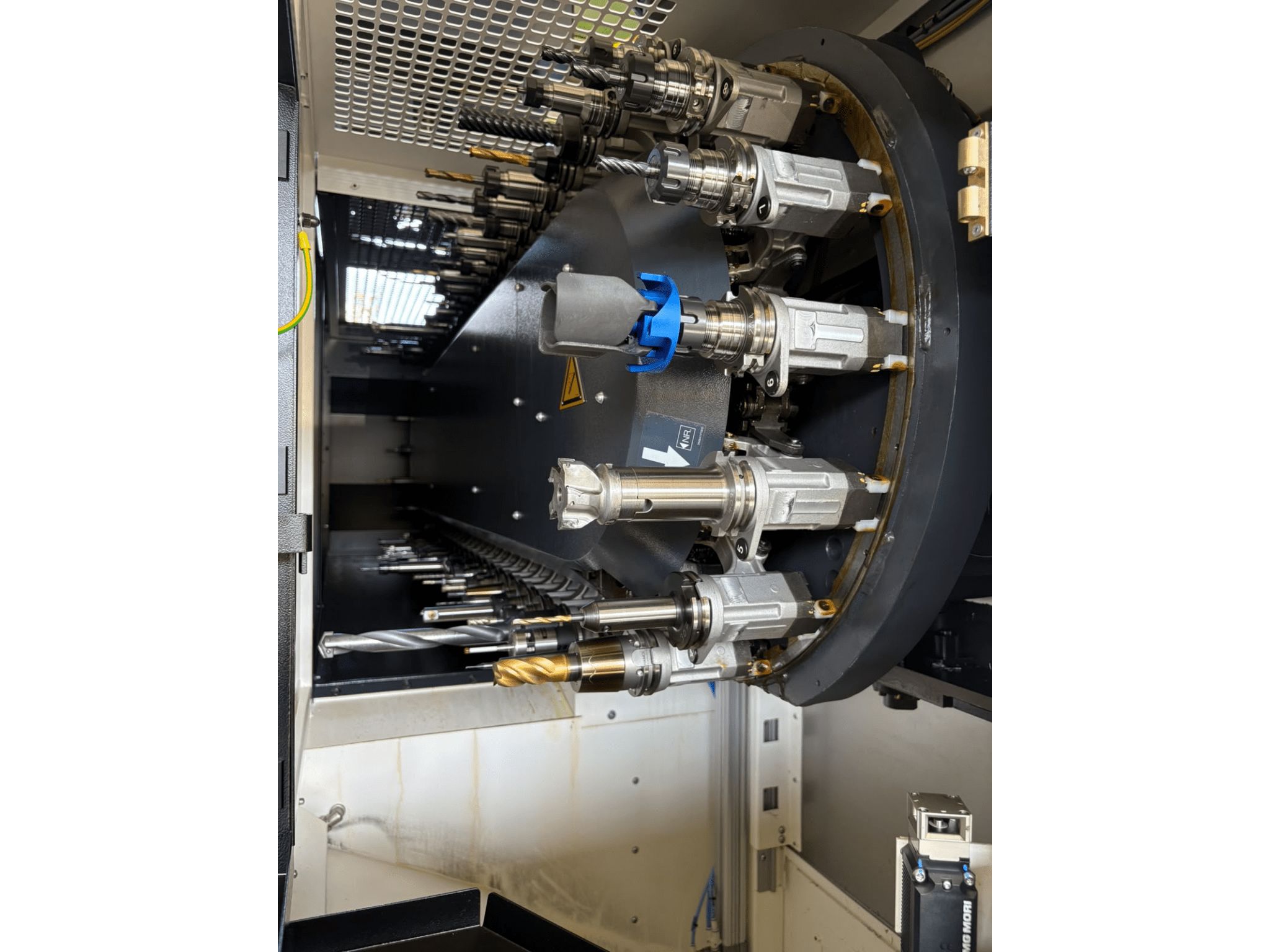DMG Mori DMX 60 U 07 Tool magazine