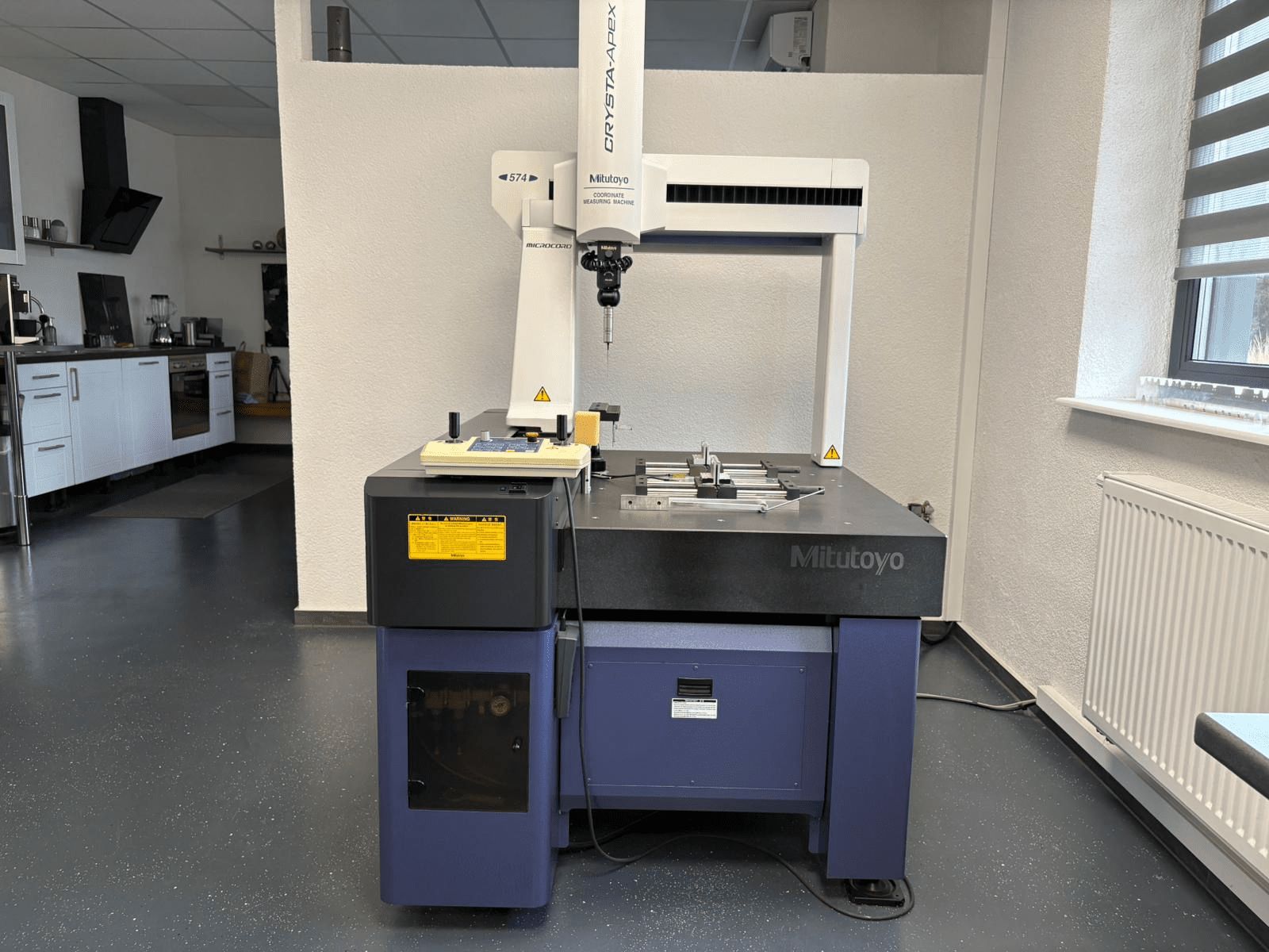 Mitutoyo Crysta-Apex S574 01